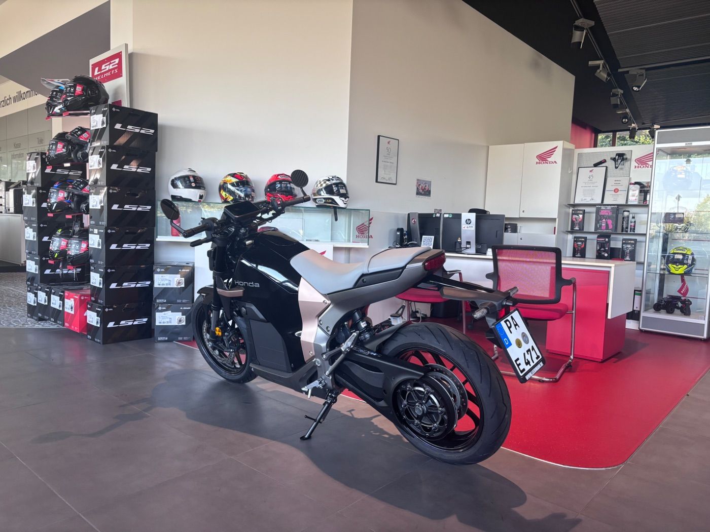 Fahrzeugabbildung Honda WN 7 Elektromotorrad sofort verfügbar