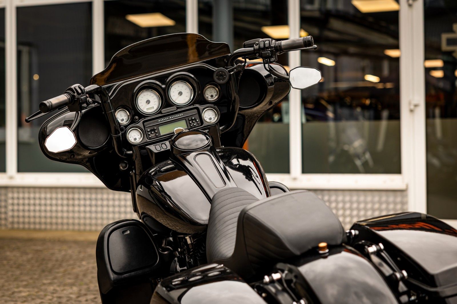 Fahrzeugabbildung Harley-Davidson FLHX Street Glide 103 cui - Kesstech -