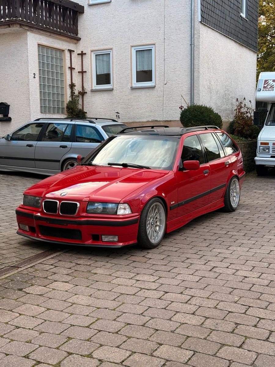 BMW 320