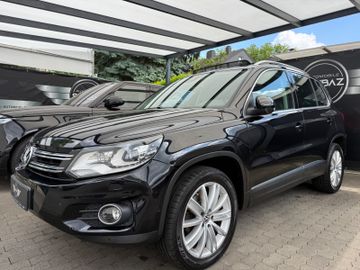 Volkswagen Tiguan - 1