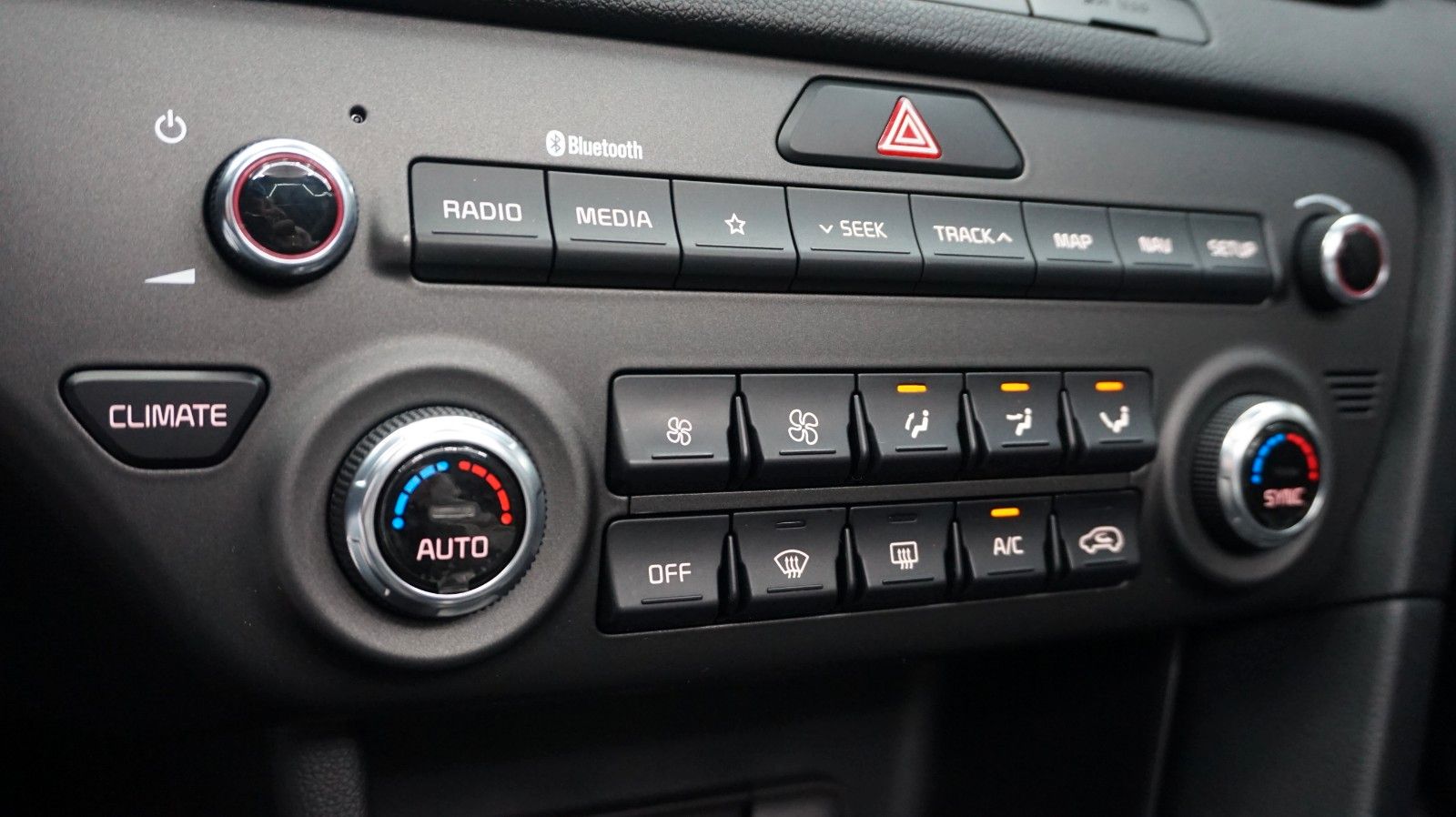 Fahrzeugabbildung Kia Sportage Spirit 4WD Pano Navi