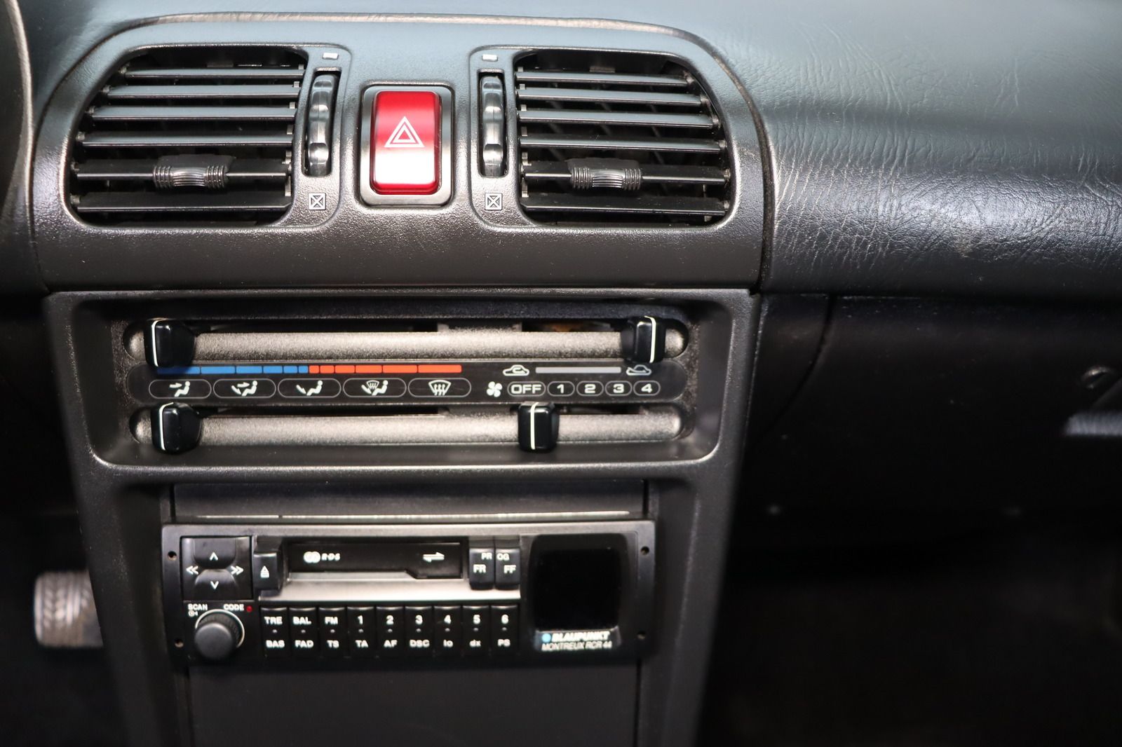 Fahrzeugabbildung Mazda MX-3 1.6 16V * Schiebedach * 1.Hand