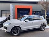 Porsche Cayenne E-Hyb Kreide · Inno · AHK · 14Wege  Bose - Porsche Cayenne Kreide Gebrauchtwagen