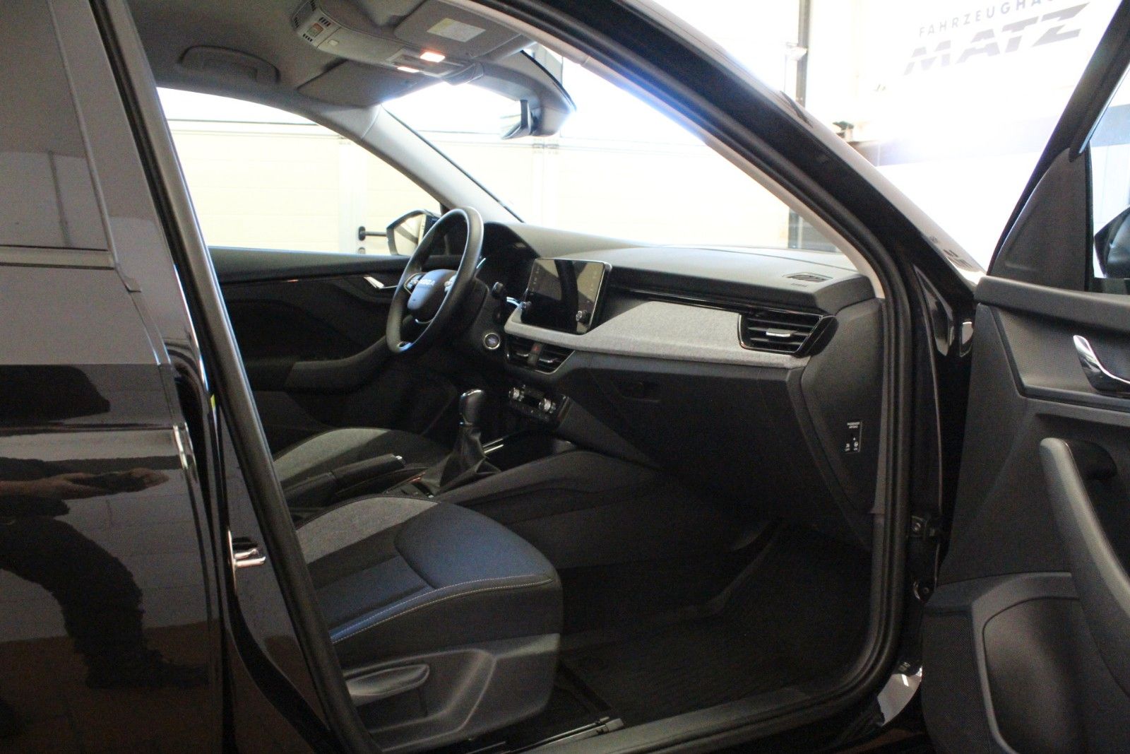 Fahrzeugabbildung SKODA Kamiq 1.0 TSI 85kW Selection *AHK schwenkbar*