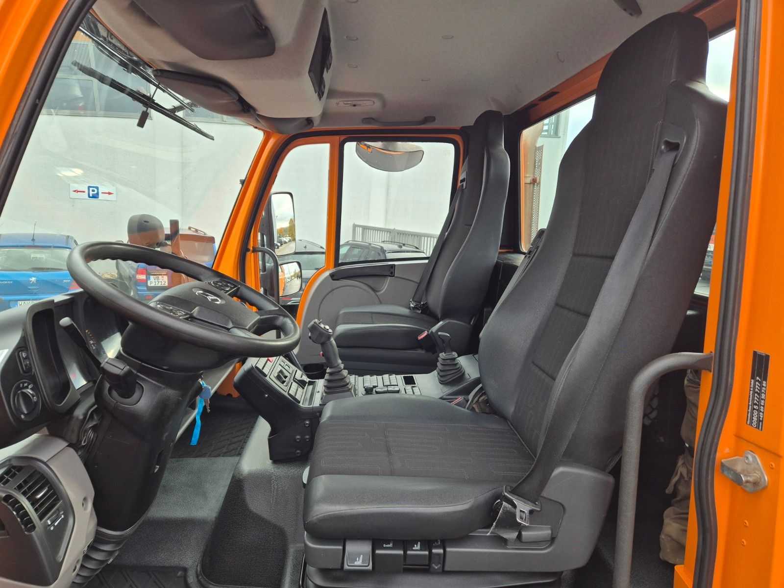 Fahrzeugabbildung Mercedes-Benz U 218 4x4 Winterdienst, Hydrostat, Zapfwelle