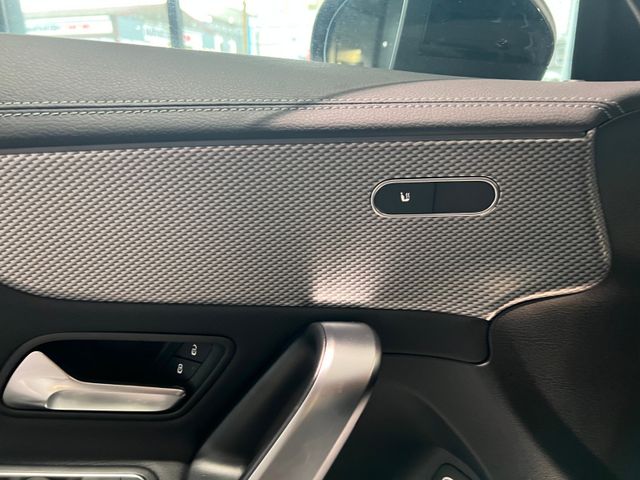 Fahrzeugabbildung Mercedes-Benz CLA 200 Coupe Progressive/Night/Kamera/Ambiente