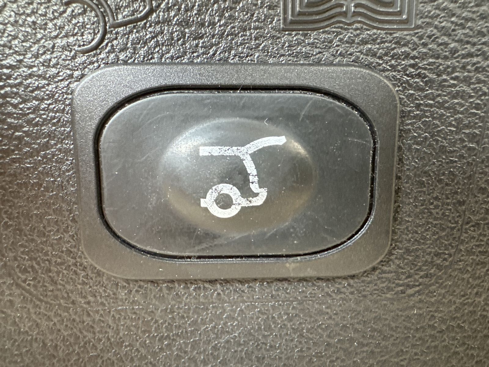 Fahrzeugabbildung Ford Kuga 1.5 EB Vignale Aut. NAV+XEN+ACC+KAM+AHK+2Hd