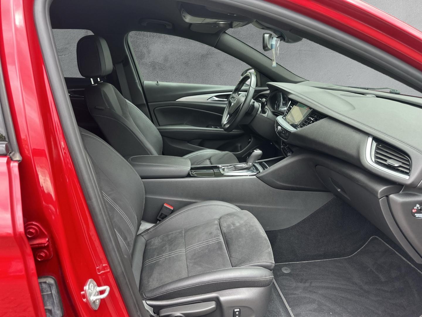 Opel Insignia B Sports Tourer GSi 4x4 2.0 SHT EU6d