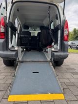 Citroën Berlingo, behindertengerecht für Rollstuhlfahrer - Citroën Berlingo: Privatanbieter