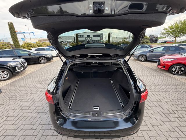 Toyota Avensis Touring Sports Executive
