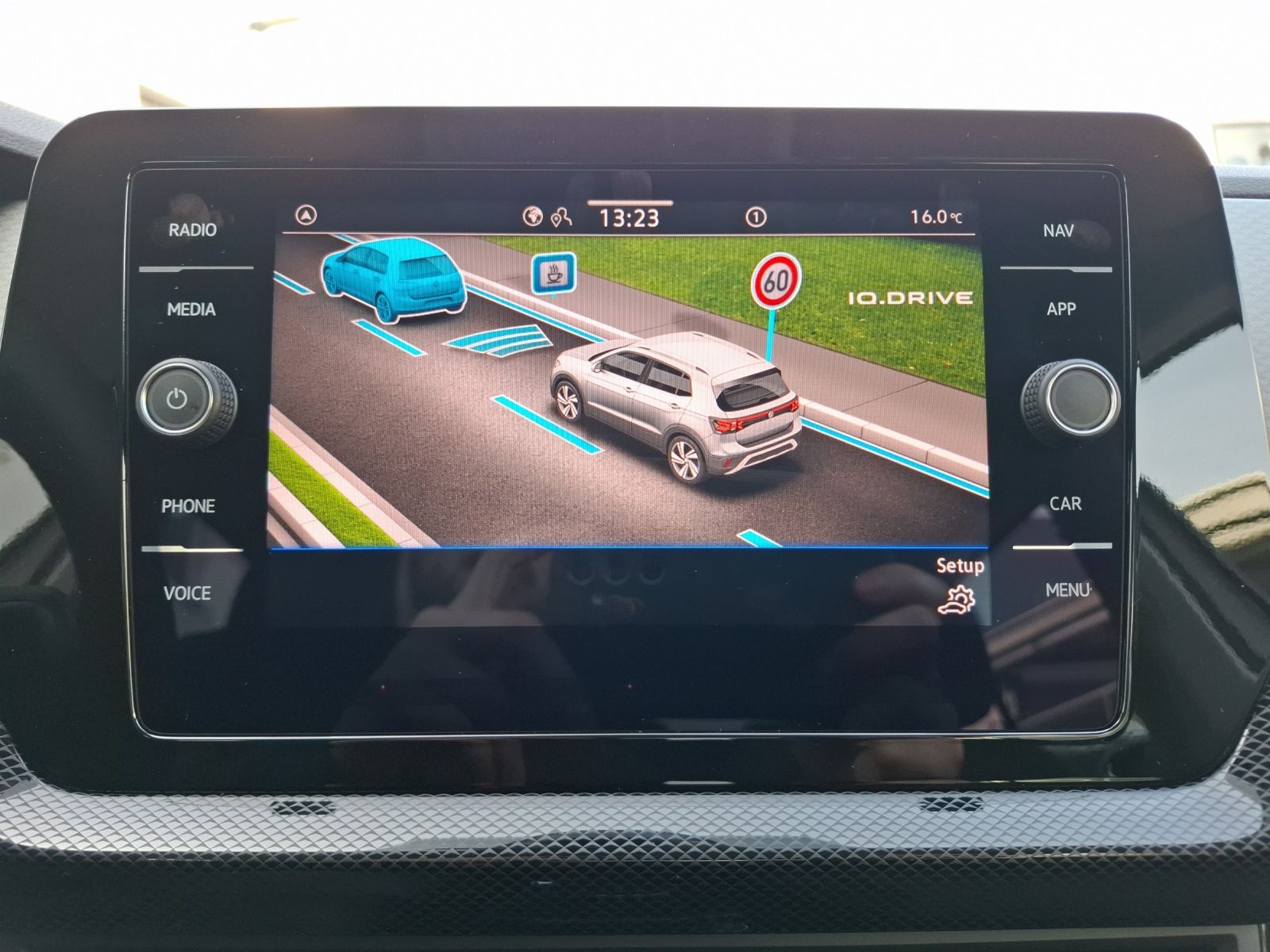 Fahrzeugabbildung Volkswagen T-Cross TSI Life DSG LED CarPlay AID ACC RFK SH