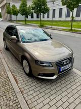 Audi A4 2.0 TDI (DPF) multitr. Ambition Avant Amb... - mit Diesel-Antrieb: Gold, Kombi
