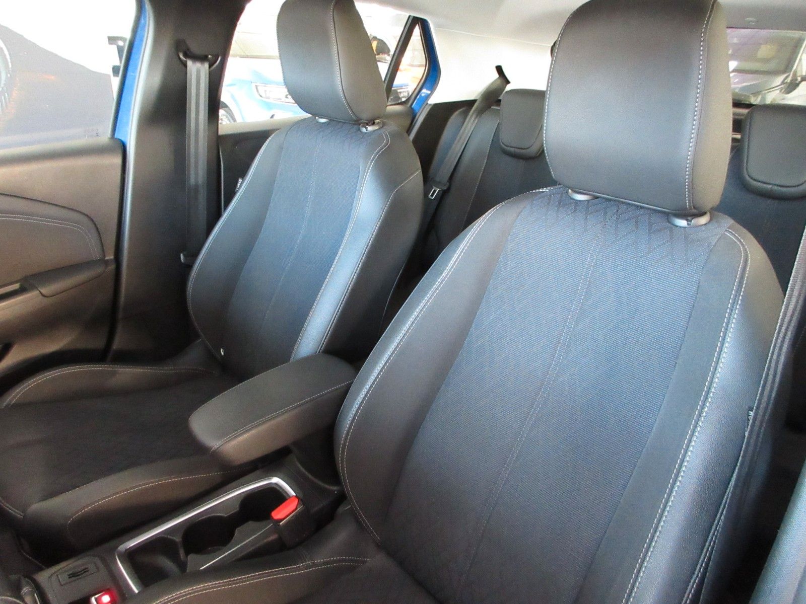 Fahrzeugabbildung Opel Corsa F Elegance 1.2T LED/NAVI/PDC/VIRTUAL/ALU