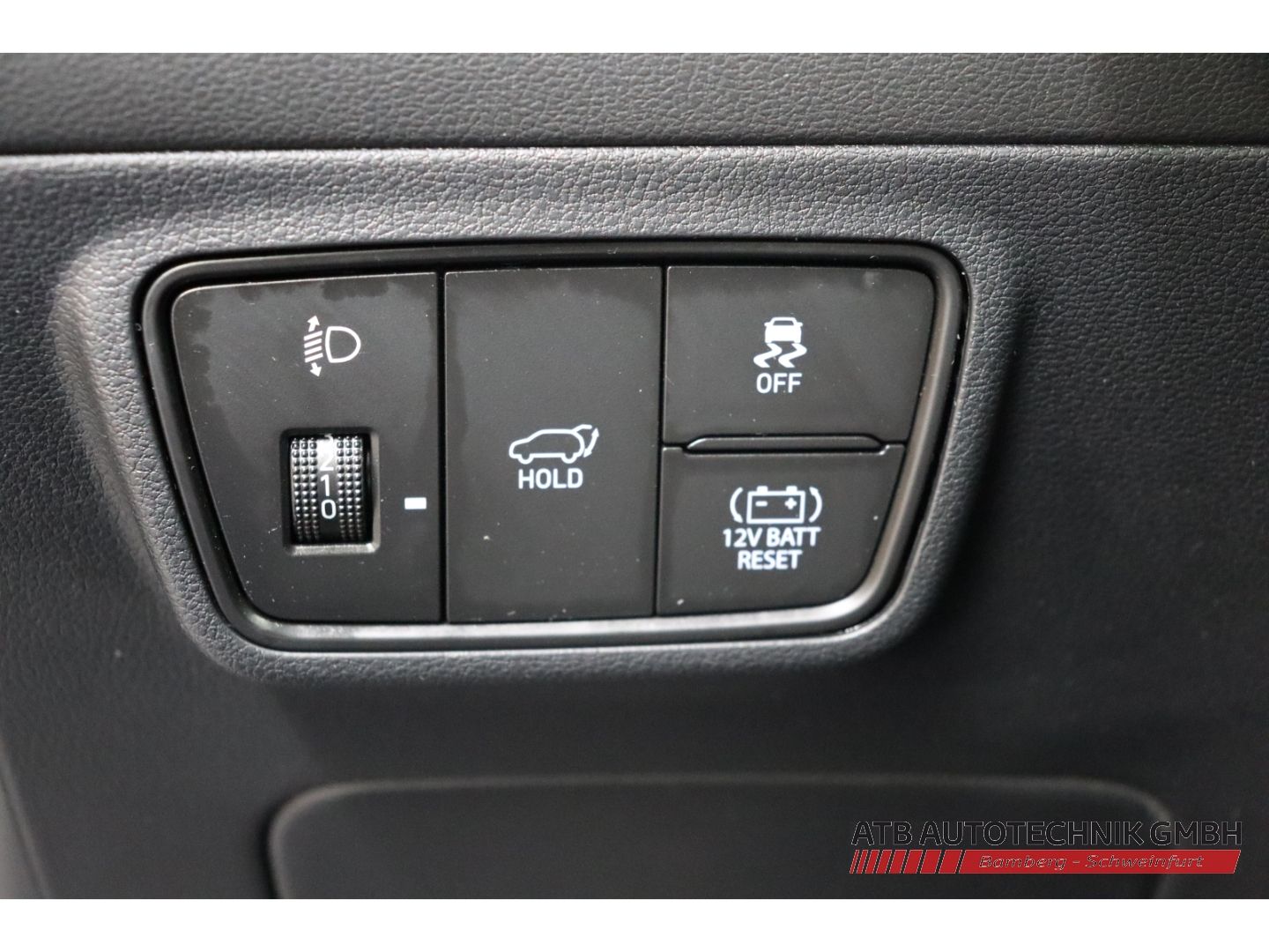 Fahrzeugabbildung Hyundai Tucson Trend Hybrid 1.6 T-GDi 2WD AHK Navi LED