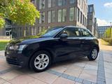Audi A1 1.2 TFSI Attraction Tüv u. Inspektion neu !! - Audi A1: 1.2