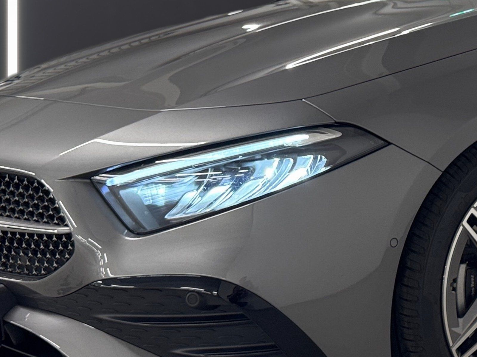 Fahrzeugabbildung Mercedes-Benz A 200 AMG*Pano*Kamera*LED*CarPlay*Ambiente*K-GO*