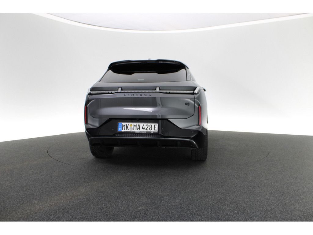 Lynk & Co 08