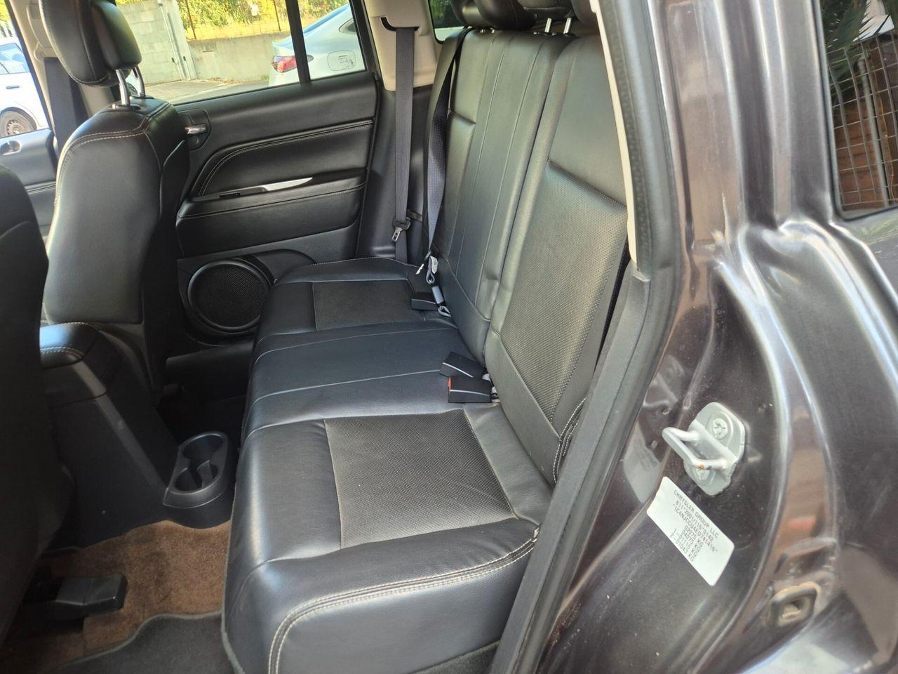 Jeep Compass 2014 — interior