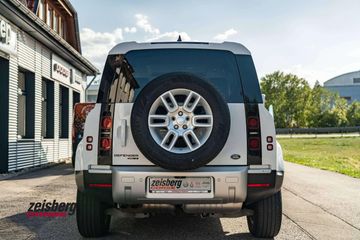 Land-Rover Defender - 11