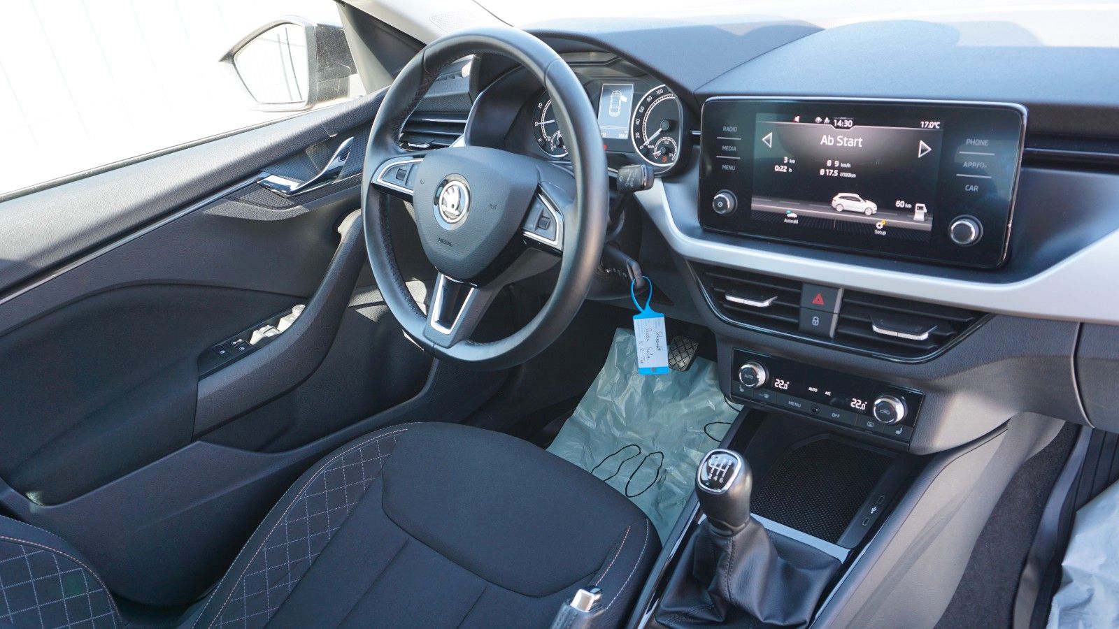 Fahrzeugabbildung SKODA Scala Ambition, Kamera, Navi, CarPlay, AHK