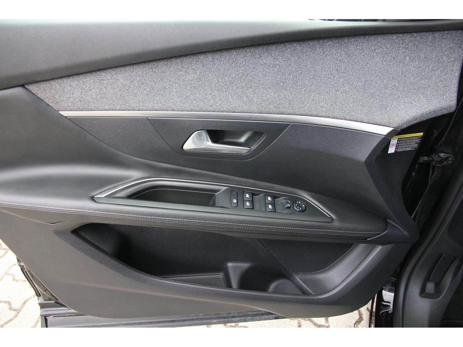 Peugeot 3008 Allure THP 165 EAT6 SHZ Carplay LED