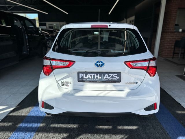 Toyota Yaris  Hybrid Team D