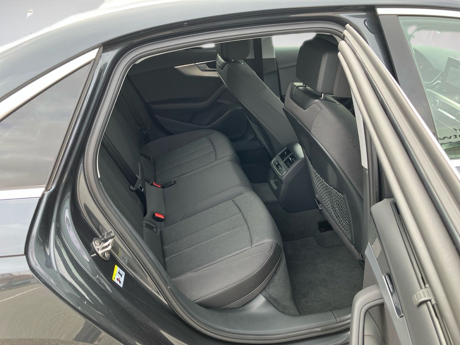 Audi A4 - Bild 10