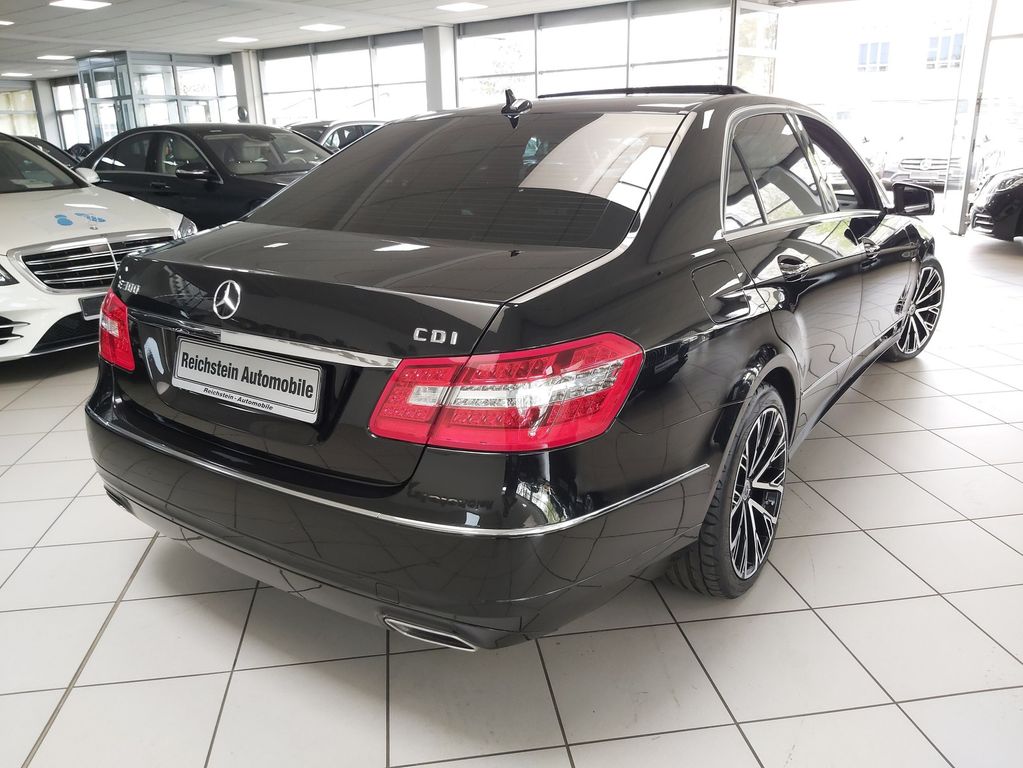 Mercedes-Benz E 300 CDI AVANTGARD LEDER TOTW KAMERA COMAND AHK