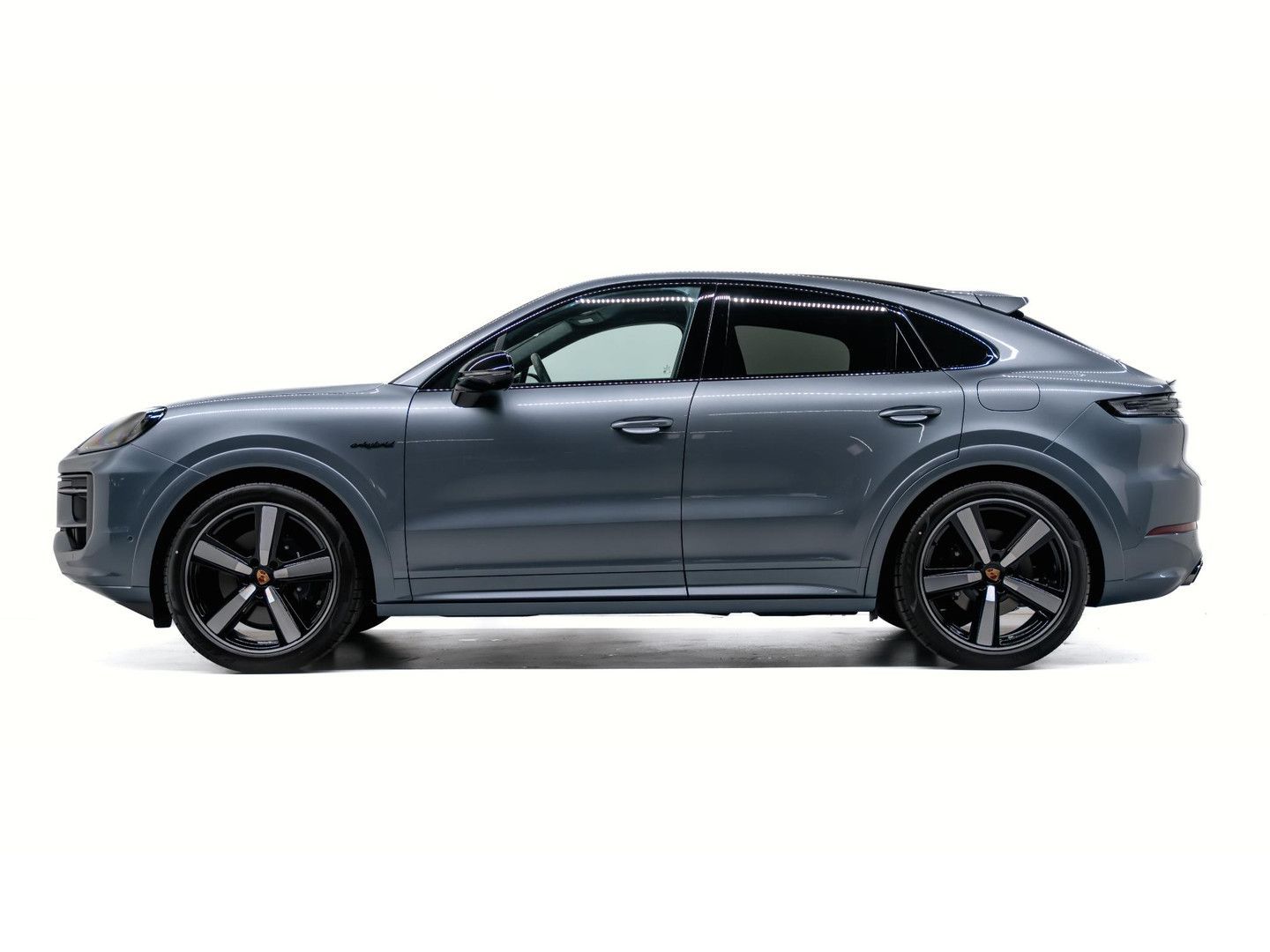 Porsche Cayenne E-Hybrid Coupé Black Edition imagem 2