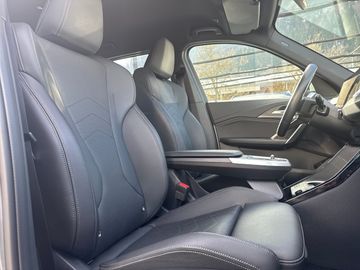 BMW iX1 xDrive30 M Sportpaket Head-Up HK HiFi DAB