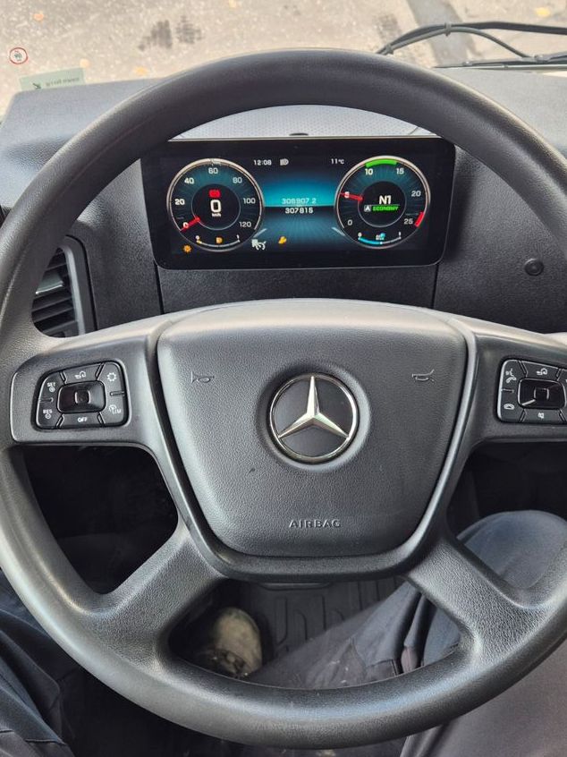 Fahrzeugabbildung Mercedes-Benz Actros 1848 LS Hydraulik Reatarder Standklima