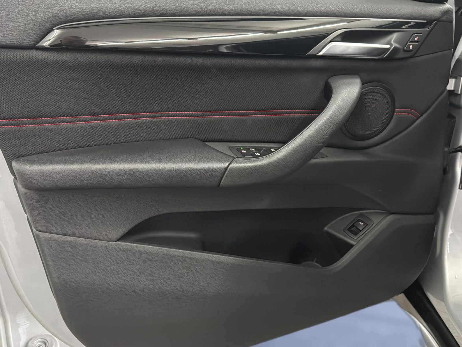 Fahrzeugabbildung BMW X1 sDrive 20 i Sport Line/ unfallfrei/ AHK