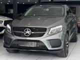 Mercedes-Benz GLE 350d 4M *AMG-LINE*PANO*NIGHT*R-CAM*TOTW*21Z* - Mercedes-Benz GLE-Class in Stuttgart