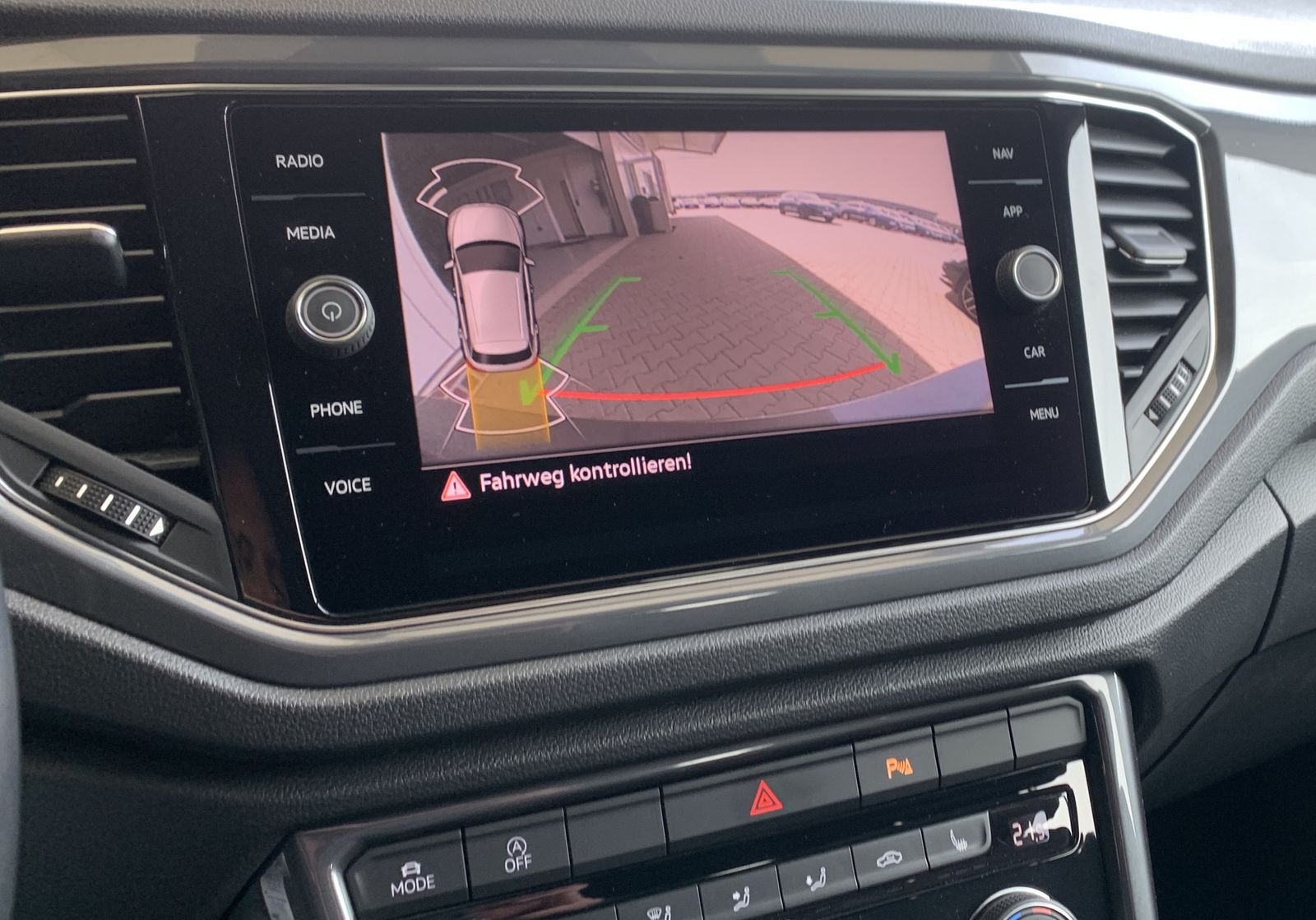 Fahrzeugabbildung Volkswagen T-Roc 1.5 TSI*Sport*Cam*LED*Side*Digital Cockpit