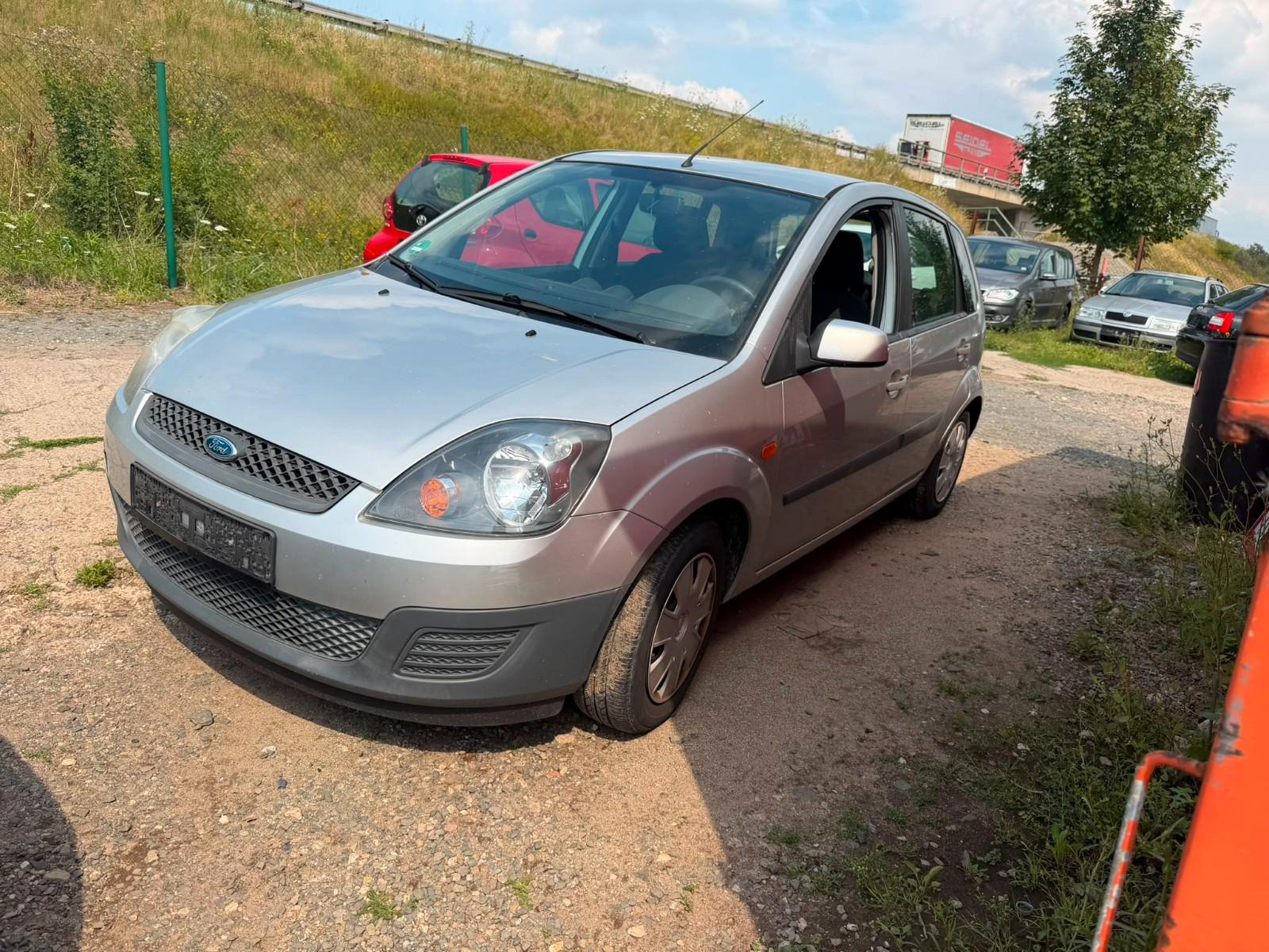 Ford Fiesta AUTOMATIK 1 Hand TÜV NEU