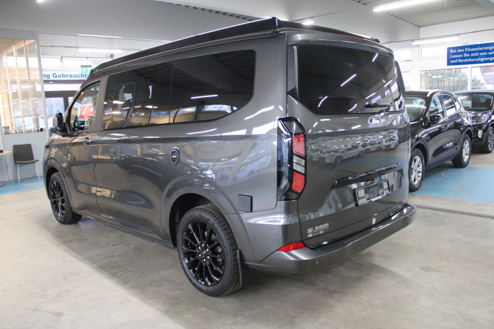 Fahrzeugabbildung Ford Transit Custom Nugget L1 Titanium Aufstelldach