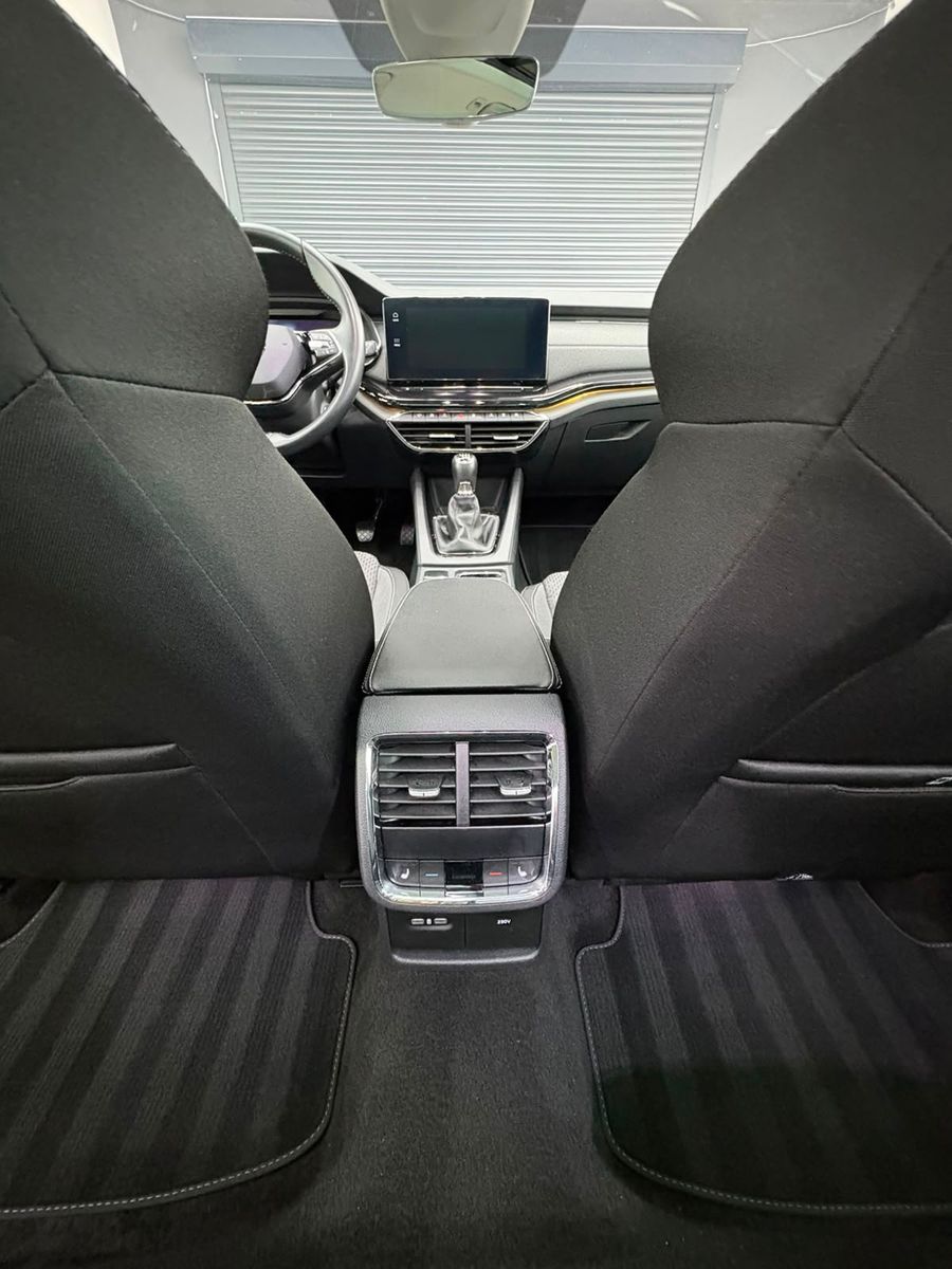 Skoda Octavia Combi First Edition Pano foto 18