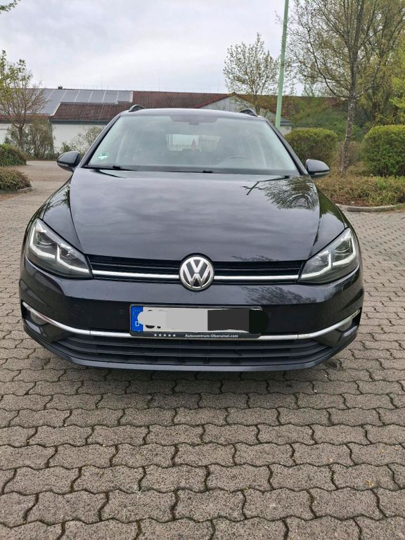 Image of Volkswagen Golf