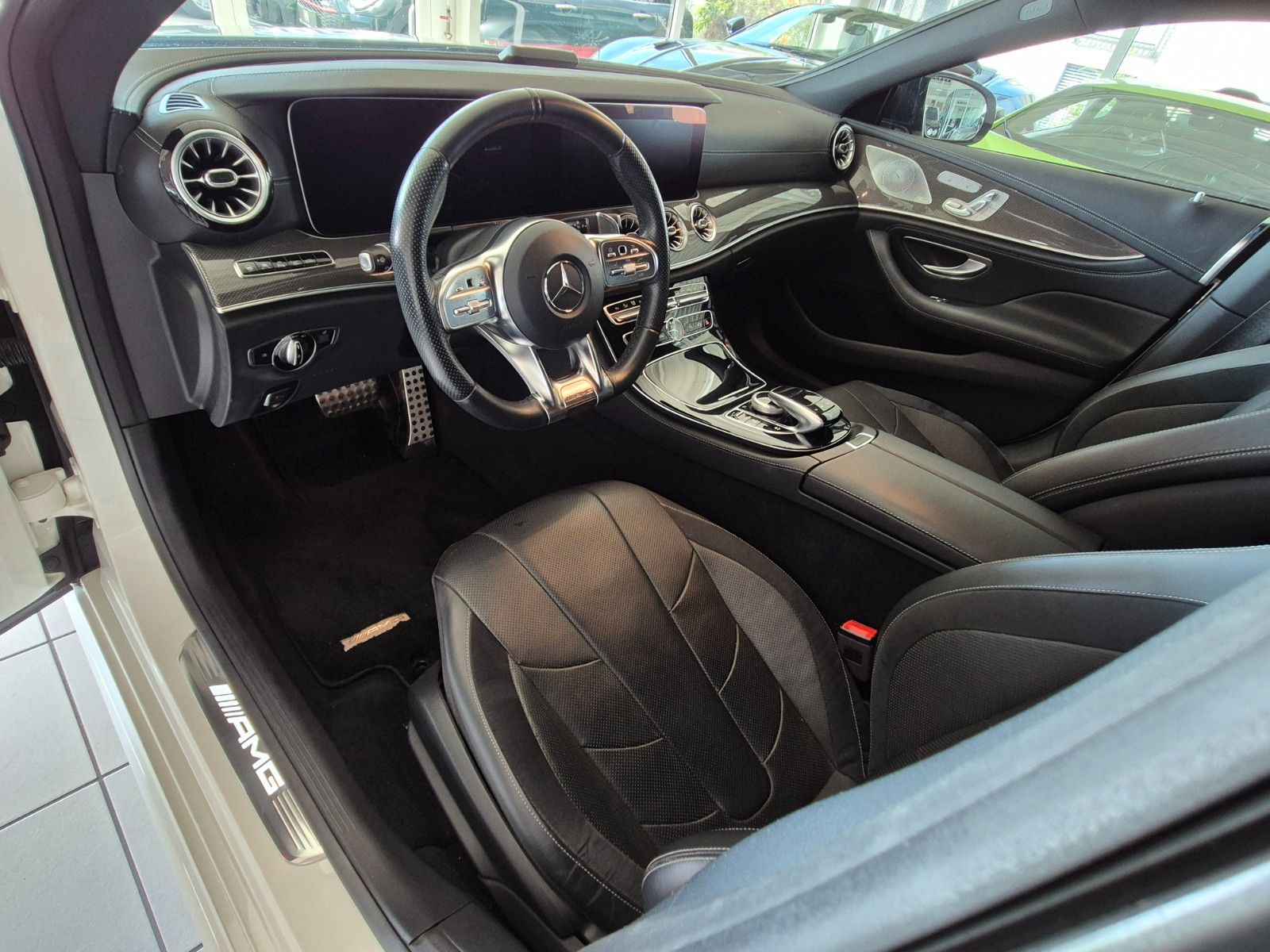 Fahrzeugabbildung Mercedes-Benz CLS 53 AMG/Massage/Burm/Assistenz/Top