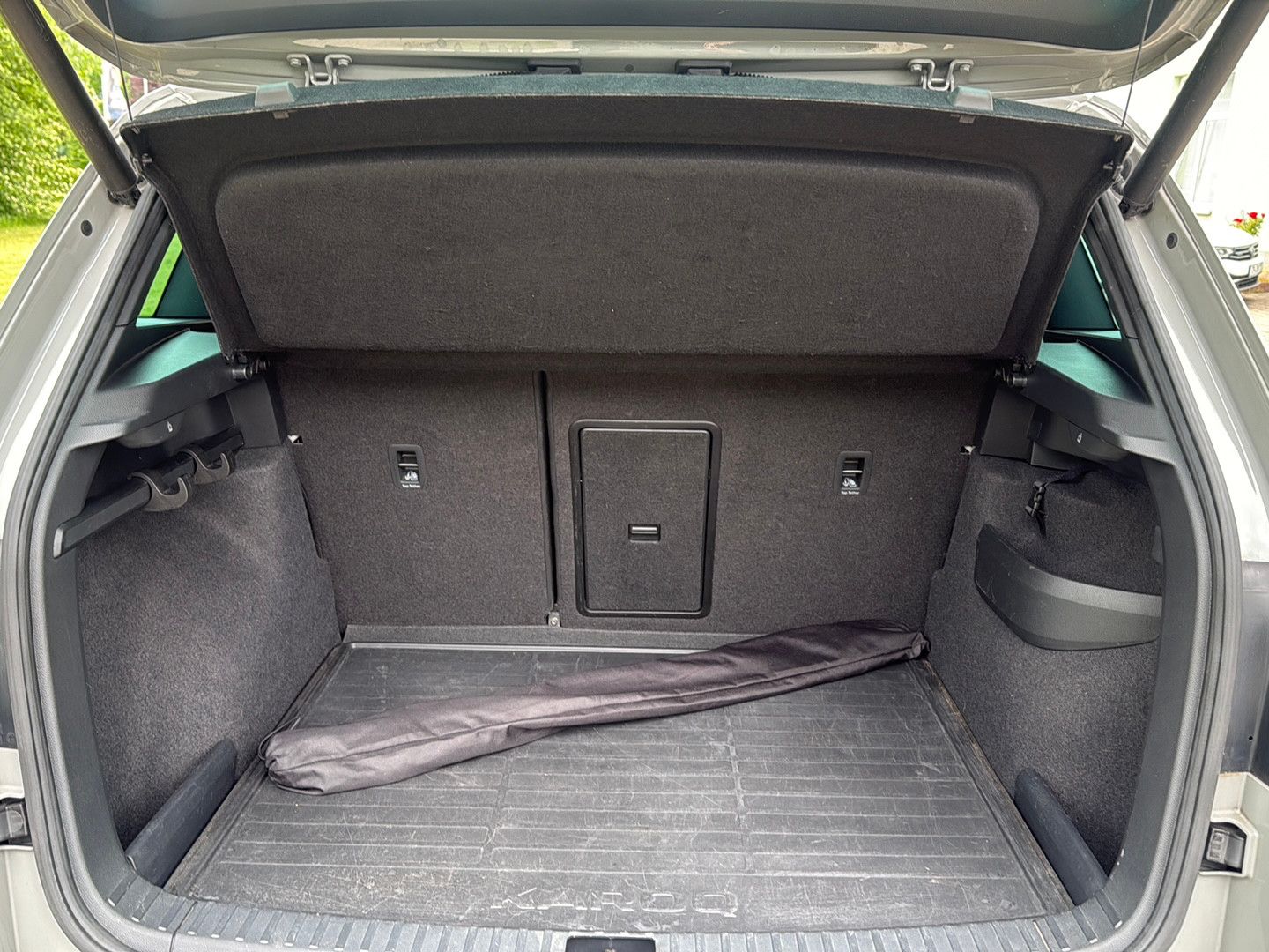 Fahrzeugabbildung SKODA Karoq Sportline 4x4/ unfallfrei