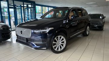 Volvo XC90 - 1
