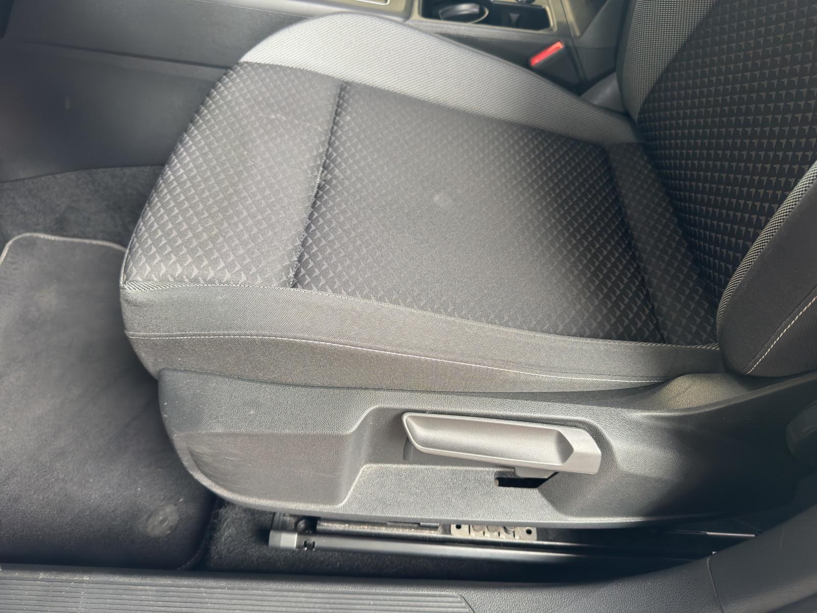 Volkswagen Golf 1.5 TSI Active AHK Navi LED Kamera PDC LM, миниатюра 14
