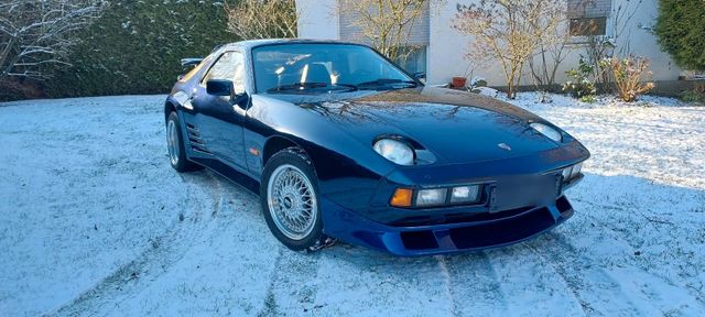 Porsche 928  Strosek