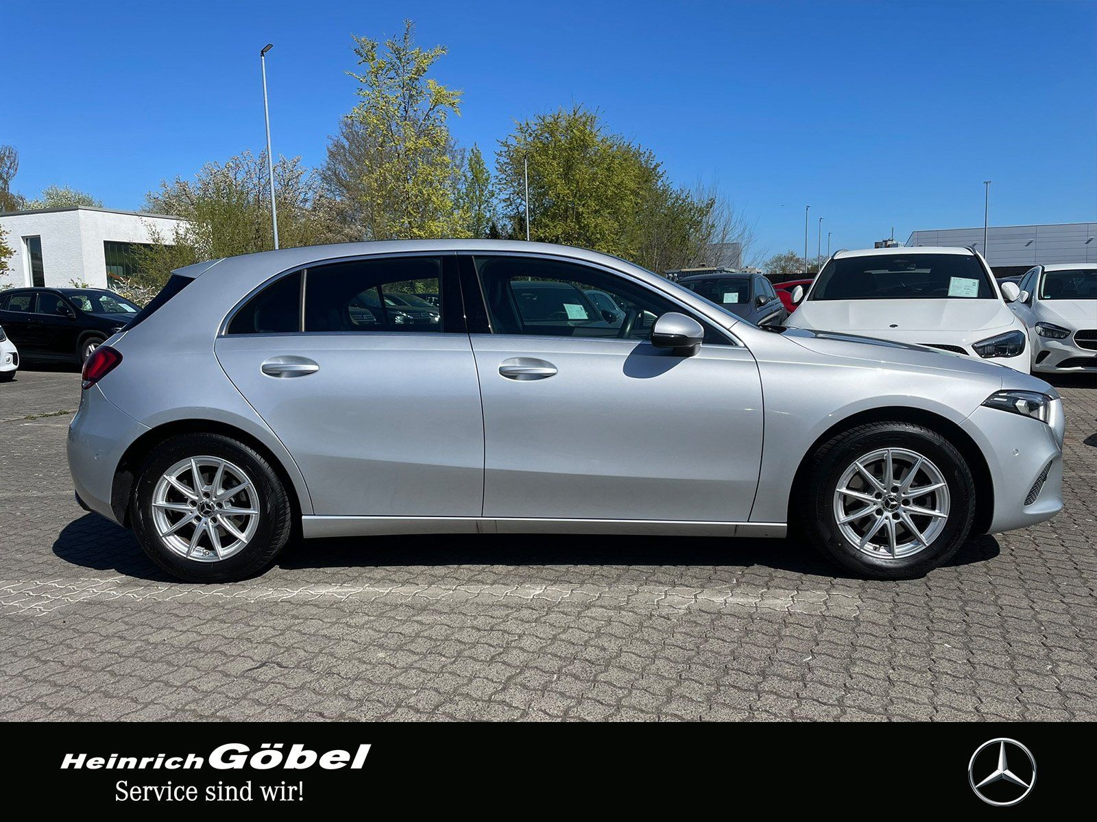 Fahrzeugabbildung Mercedes-Benz A 200 PROGRESSIVE*LED*CARPLAY*AMBIENTEBELEUCHTUN