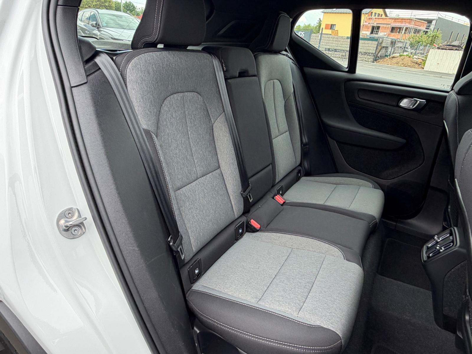 Volvo XC40 Plus Dark 2WD/Navi/Harman-Kardon