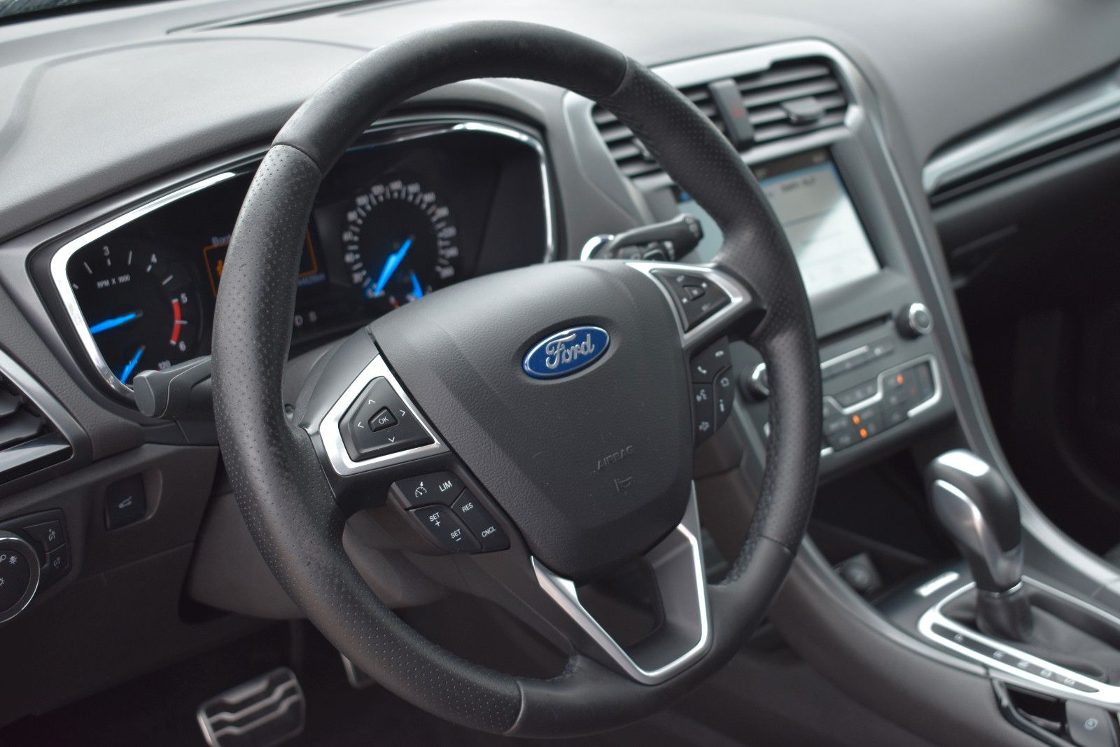 Fahrzeugabbildung Ford Mondeo Turnier ST-Line Automatik Kamera Navi