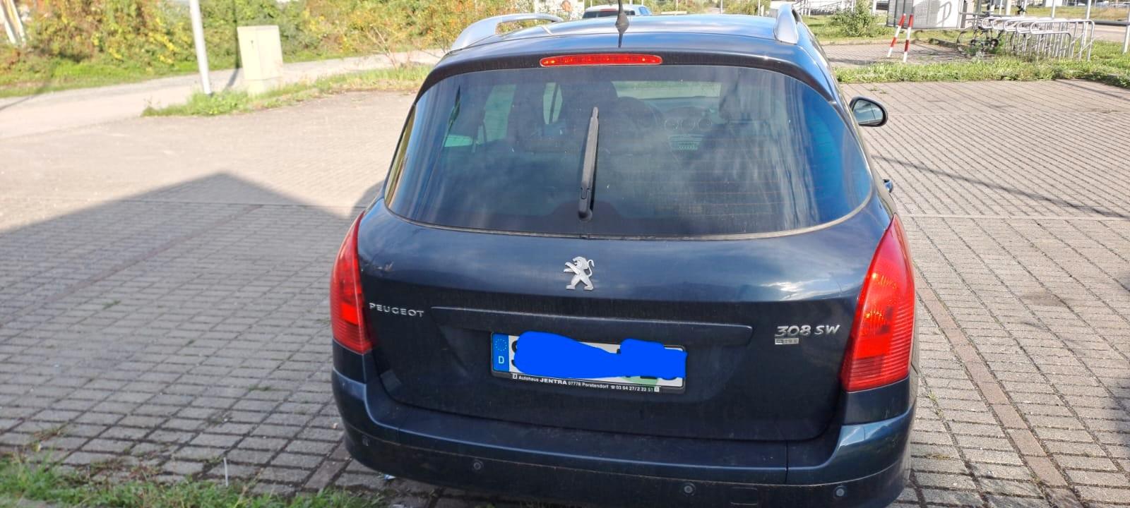 Peugeot 308 2013 — interior