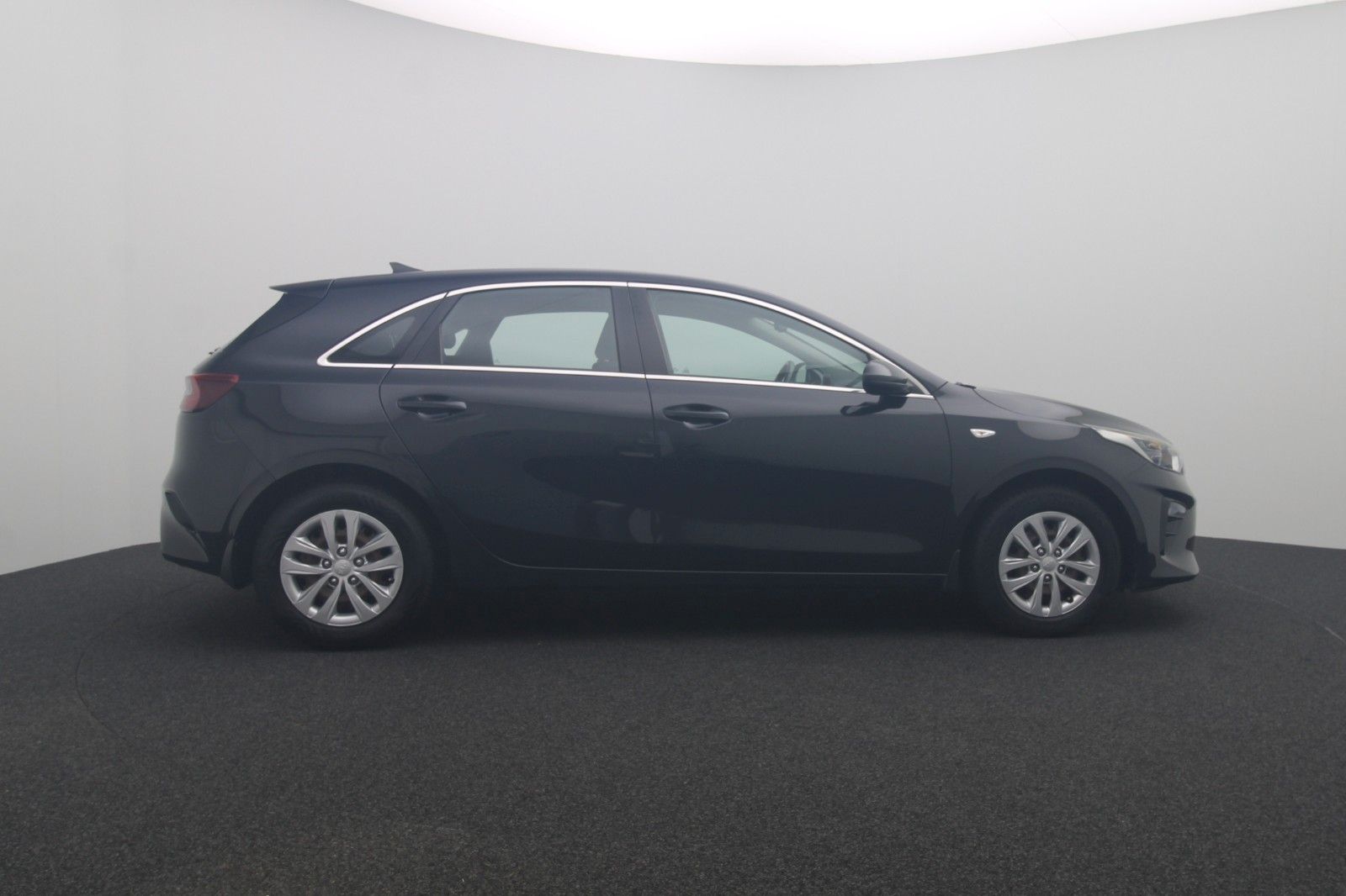 Fahrzeugabbildung Kia Ceed 1.4 TEMPO SHZ LDA