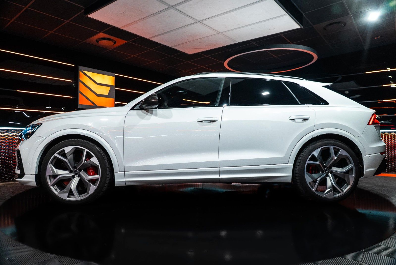 Audi RSQ8 *B&O*FULL CARBON imagem 2