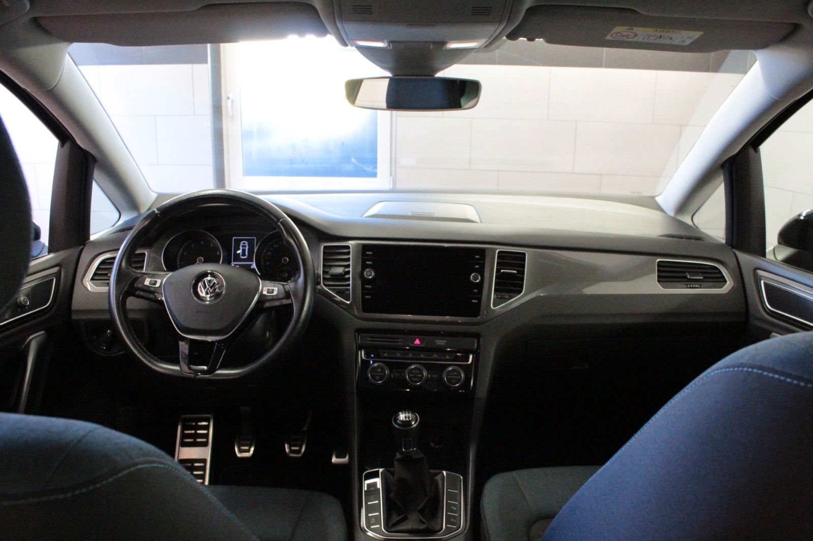 Fahrzeugabbildung Volkswagen Golf Sportsvan 1.0 TSI OPF IQ.DRIVE